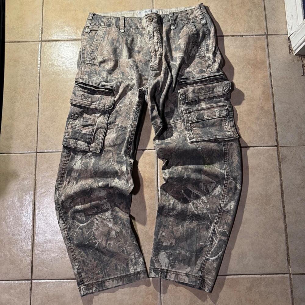 Y2k hollister co camo cargo pants size L in Mens